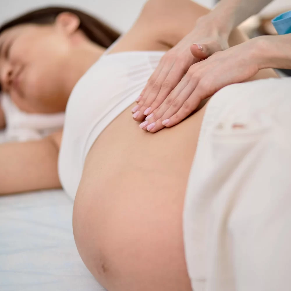 beautiful-hands-physiotherapist-osteopath-